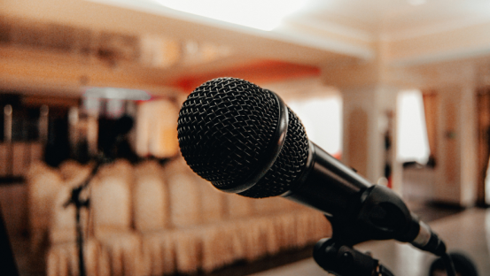 7 Creative Ways to Empower Public Speaking