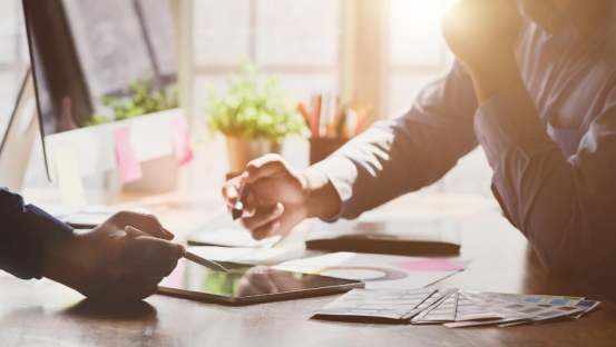 How to transition from being a free speaker to a paid professional by Mildred Delgado