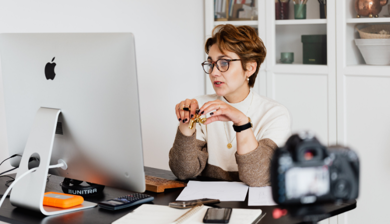 Being a webinar host Being a webinar host